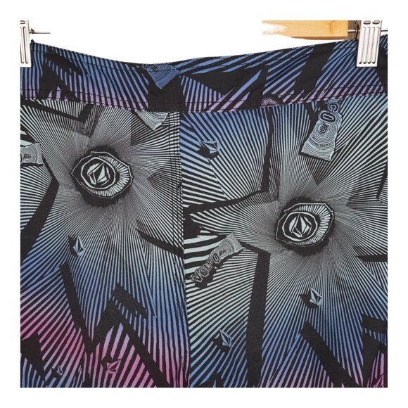 EUC Volcom Young Men's Board Shorts Swim Trunks‎ Size 27 - Picture 7 of 8